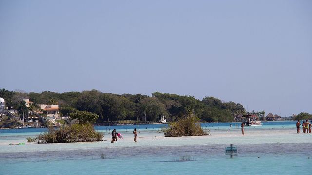 The blue water of Bacalar lagoon