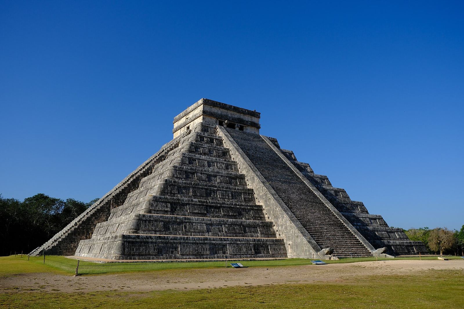 The pyramid of Kukulcán at Chichén Itzá
